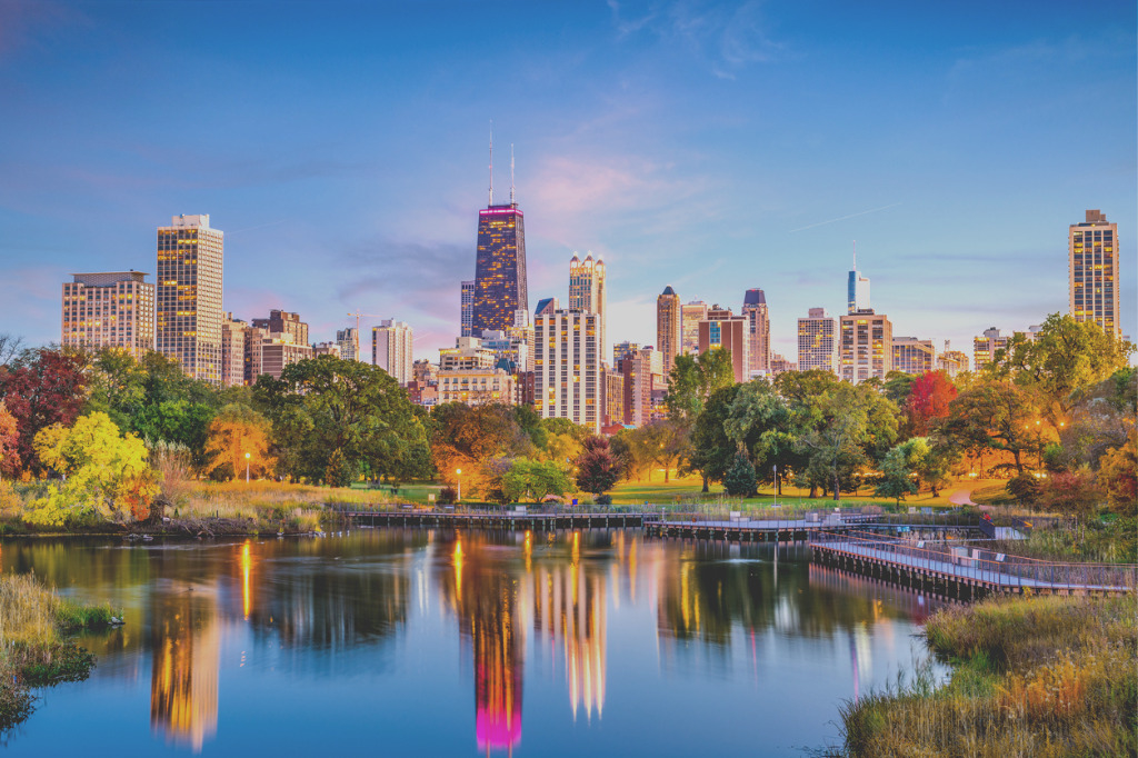 Chicago cityscape from Lincoln Park is the backdrop for the top exeucive MBA rankings article.